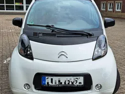 Weiß Gebraucht 2017 Citroën C-zero Tendance Kleinwagen | 5.666 € (Fairer Preis)