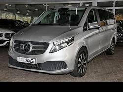 Brillantsilber Gebraucht 2022 Mercedes V250 Edition Van / Kleinbus | 40.838 € (Guter Preis)