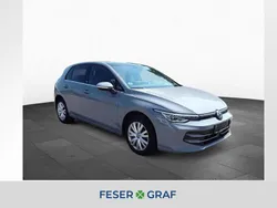Mondsteingrau Gebraucht 2024 VW Golf VIII Edition Limousine | 30.250 € (Fairer Preis)