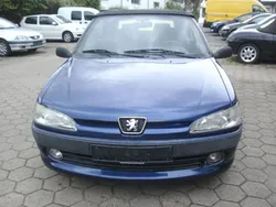 Blau Gebraucht 1999 Peugeot 306 Cabriolet Cabrio | 1.200 € (Guter Preis)