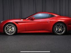 Rot Gebraucht 2015 Ferrari California Cabrio | 155.000 €