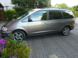 Grau metallic Gebraucht 2004 Seat Alhambra Van / Kleinbus | 4.990 €