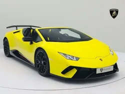 Gelb Gebraucht 2018 Lamborghini Huracán Cabrio | 329.900 €