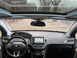 Silber Gebraucht 2019 Peugeot 2008 Allure SUV | 10.950 € (Superpreis)