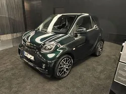 Grün Gebraucht 2023 Smart ForTwo Electric Drive Prime Coupé | 15.450 € (Fairer Preis)