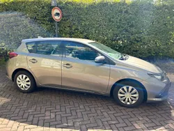 Gebraucht 2016 Toyota Auris Design Limousine | 10.200 € (Guter Preis)
