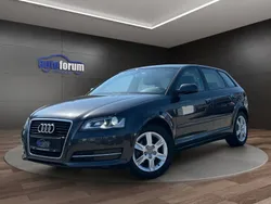 Grau Gebraucht 2012 Audi A3 Sportback Attraction Limousine | 6.490 € (Fairer Preis)