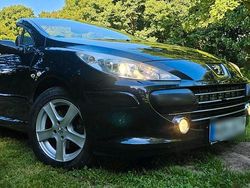 Schwarz Gebraucht 2005 Peugeot 307 CC Cabrio | 3.250 € (Etwas zu teuer)