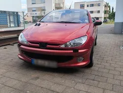 Rot Gebraucht 2004 Peugeot 206 CC Sport Cabrio | 3.400 €