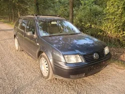 Blau Gebraucht 2002 VW Bora Comfortline Limousine | 1.250 € (Fairer Preis)