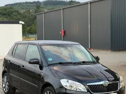 Schwarz Gebraucht 2011 Skoda Fabia Family Kleinwagen | 4.900 €