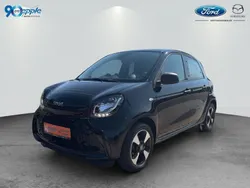 Schwarz Gebraucht 2020 Smart ForFour Electric Drive Passion Kleinwagen | 11.990 € (Teuer)
