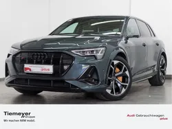Grün Gebraucht 2023 Audi e-tron Exclusive SUV | 60.330 € (Fairer Preis)