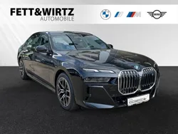 Saphirschwarz metallic Gebraucht 2024 BMW i7 M Sport Limousine | 82.900 € (Fairer Preis)