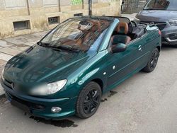 Grün Gebraucht 2003 Peugeot 206 CC Cabrio | 2.000 € (Etwas zu teuer)