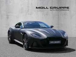 Jet black (schwarz) Gebraucht 2023 Aston Martin DBS Coupé | 264.900 € (Fairer Preis)