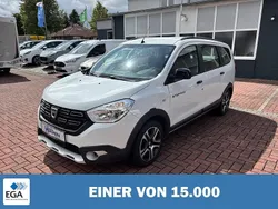Weiß Gebraucht 2021 Dacia Lodgy Stepway Van / Kleinbus | 14.820 € (Etwas zu teuer)
