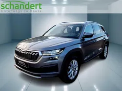 Graphitegrau metallic (grau) metallic Gebraucht 2023 Skoda Kodiaq Style SUV | 37.950 € (Fairer Preis)