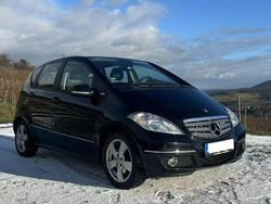 Schwarz Gebraucht 2012 Mercedes A180 Avantgarde Limousine | 3.990 € (Superpreis)