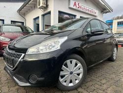 Schwarz Gebraucht 2014 Peugeot 208 Active Kleinwagen | 3.999 € (Fairer Preis)
