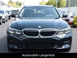 Schwarz ii Gebraucht 2021 BMW 318 Advantage Kombi | 21.990 € (Guter Preis)