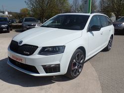 Weiß Gebraucht 2016 Skoda Octavia RS Kombi | 35.690 €