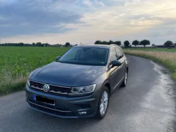 Grau Gebraucht 2017 VW Tiguan Highline SUV | 21.900 € (Etwas zu teuer)