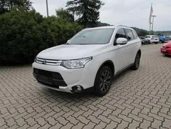 Perlmutt weiß Gebraucht 2014 Mitsubishi Outlander Instyle SUV | 6.990 € (Guter Preis)