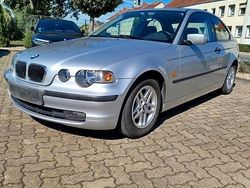 Silber Gebraucht 2001 BMW 316 Limousine | 2.600 € (Fairer Preis)