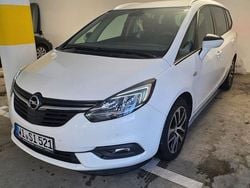 Weiß Gebraucht 2018 Opel Zafira Tourer Van / Kleinbus | 8.499 € (Superpreis)