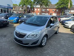 Silber Gebraucht 2013 Opel Meriva Active Van / Kleinbus | 6.999 € (Fairer Preis)