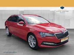 Velvetrot (metallic) Gebraucht 2022 Skoda Superb Style Kombi | 30.990 € (Guter Preis)