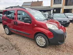 Rot Gebraucht 2009 Peugeot Bipper Basis Van / Kleinbus | 3.300 € (Etwas zu teuer)
