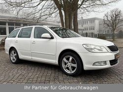 Weiß Gebraucht 2009 Skoda Octavia Ambiente Kombi | 3.990 € (Etwas zu teuer)