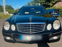 Schwarz Gebraucht 2006 Mercedes E280 Avantgarde Kombi | 6.500 €