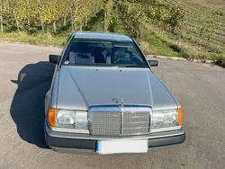 Silber Gebraucht 1988 Mercedes E300 Coupé | 10.000 €