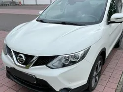 Weiß Gebraucht 2017 Nissan Qashqai N-Connecta SUV | 9.800 € (Guter Preis)