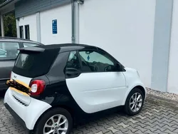 Weiß Gebraucht 2017 Smart ForTwo Cabrio Cabrio | 9.900 € (Fairer Preis)