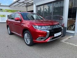 Dynamikrot Gebraucht 2021 Mitsubishi Outlander P-HEV Plus SUV | 23.485 € (Fairer Preis)