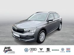 Graphitegrau metallic Gebraucht 2025 Skoda Kamiq Essence SUV | 21.949 € (Guter Preis)