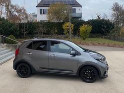 Grau Gebraucht 2021 Kia Picanto X-Line Kleinwagen | 14.100 € (Etwas zu teuer)