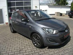 Grau Gebraucht 2014 Hyundai i20 Edition Kleinwagen | 5.600 € (Fairer Preis)