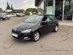 Schwarzmagic perleffekt Gebraucht 2018 Skoda Fabia Ambition Limousine | 14.490 € (Teuer)