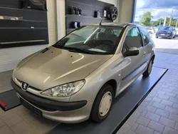 Silber Gebraucht 2004 Peugeot 206 Filou Limousine | 950 € (Guter Preis)