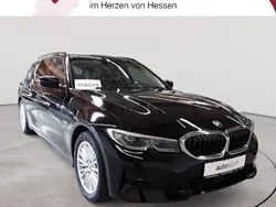 Schwarz uni Gebraucht 2022 BMW 330e Sport Line Kombi | 33.990 € (Superpreis)