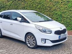 Weiß Gebraucht 2015 Kia Carens Spirit Van / Kleinbus | 9.990 € (Fairer Preis)