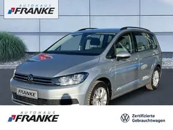 Silber Gebraucht 2024 VW Touran Comfortline Van / Kleinbus | 33.819 € (Fairer Preis)