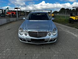 Silber Gebraucht 2007 Mercedes E220 Classic Limousine | 7.399 € (Teuer)