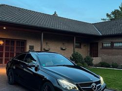 Schwarz Gebraucht 2013 Mercedes E220 AMG line Coupé | 16.950 € (Teuer)
