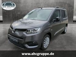 Grau Gebraucht 2023 Toyota Proace Verso City Kombi | 27.990 €